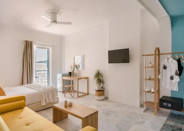 The Blue Πανσιόν Σκιάθος Πόλη