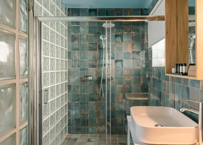 The Blue بيت ضيافة