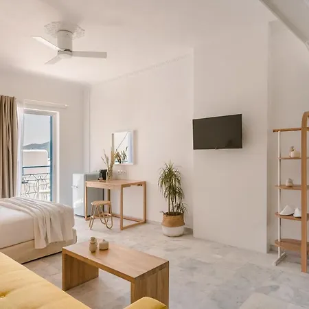 The Blue בית הארחה העיירה סקיאתוס